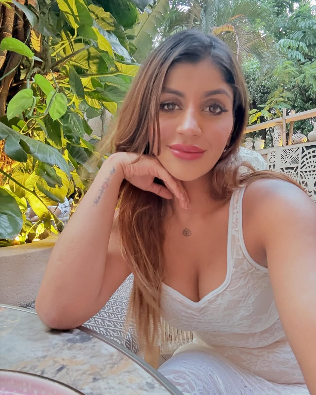 Yashika Anand - Actress & BB Fame